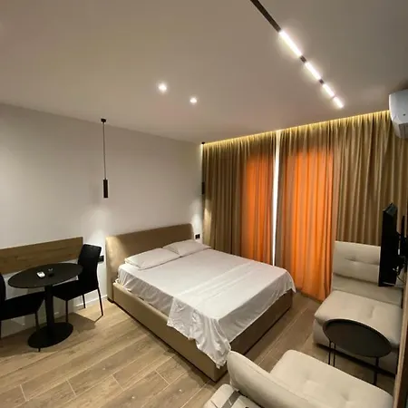 Apartamento E Tirana
